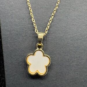 Gold and White Flower Pendant Necklace